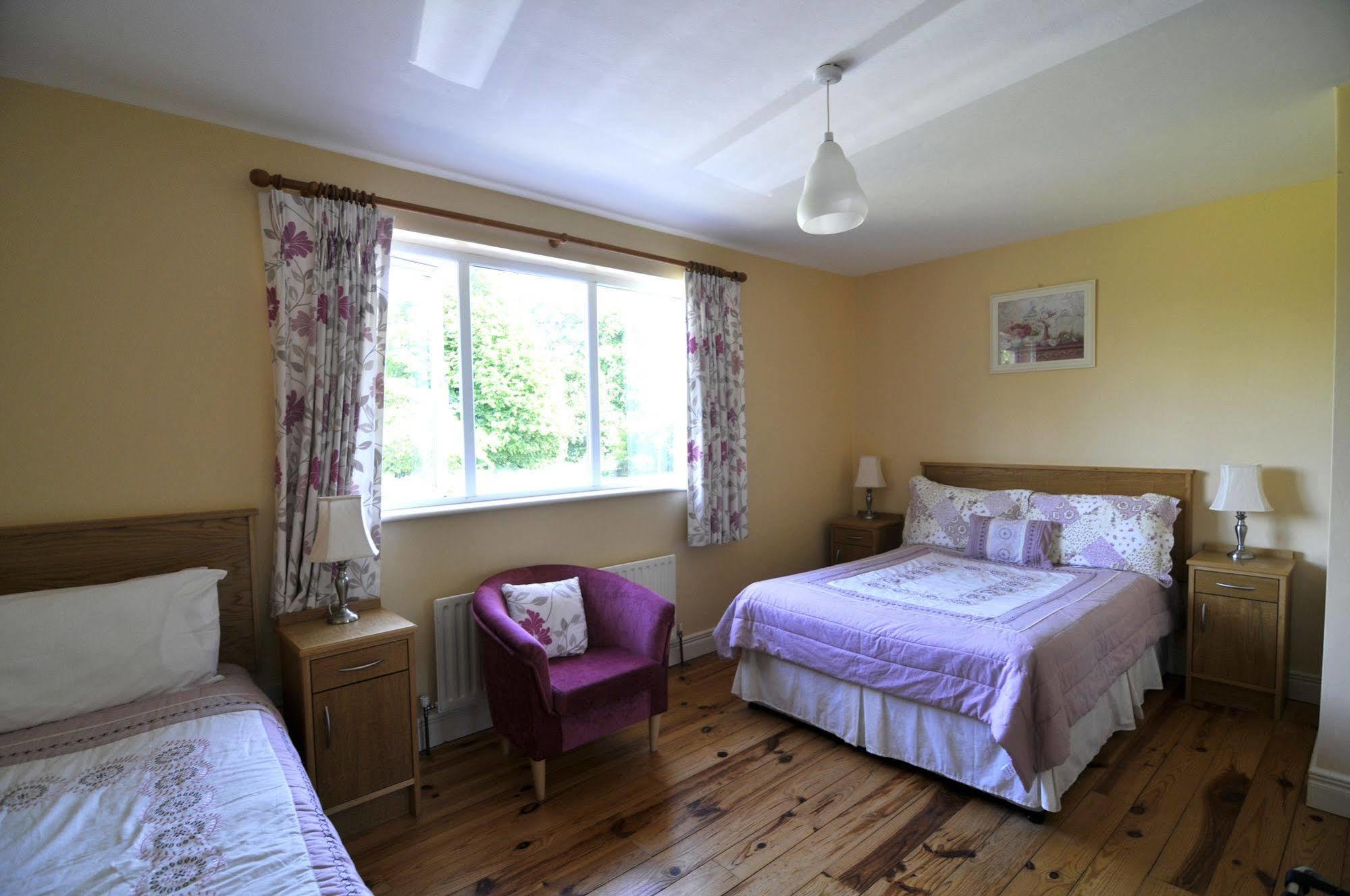 Carrowntober House B & B อูคเทอราร์ด ภายนอก รูปภาพ